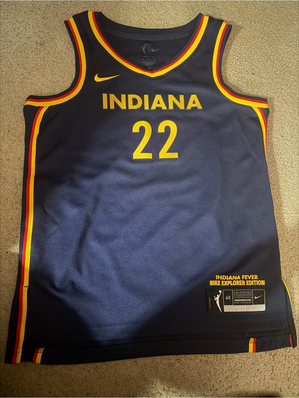 Caitlin Clark Nike Explorer Edition Jersey (Womens/Mens Small)